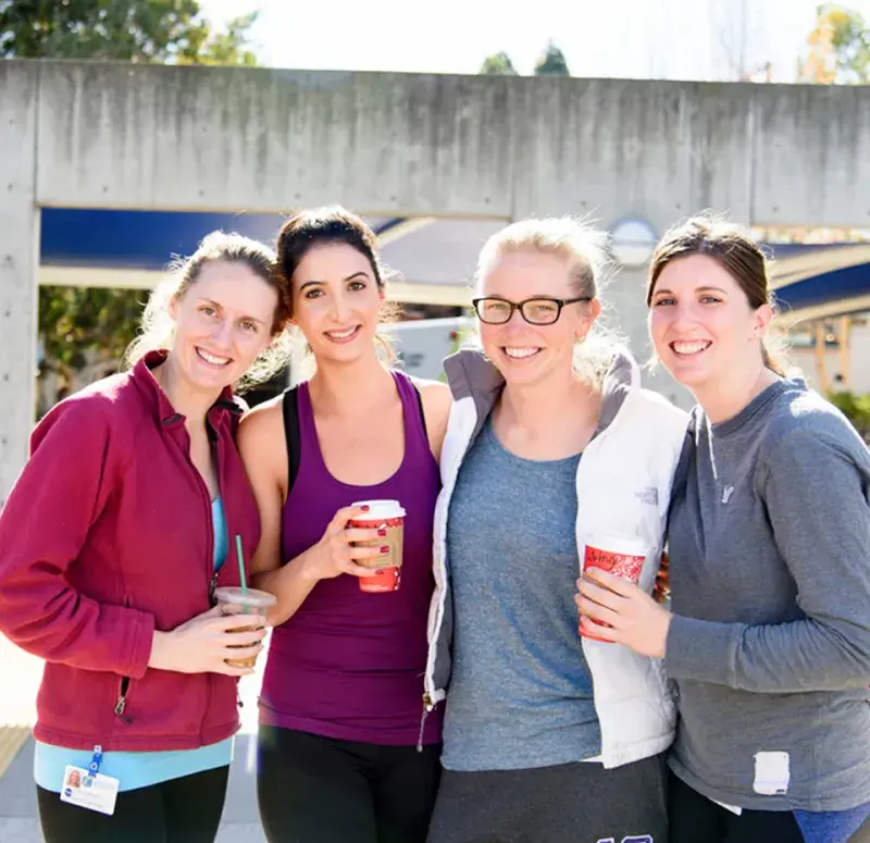 Students outside of Oakland campus